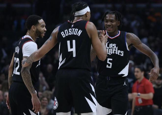 火箭飞升四级跳，毕包小将塞尔顿两个月内在五项赛事上演首秀（两月五线首秀！毕包小将塞尔顿火箭式连升四级）