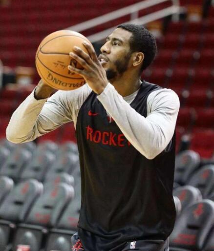 刘维伟：比赛时间虽然缩短了 但比赛强度增加了 队员体能消耗很大（刘维伟：比赛时间压缩强度上升，队员体能消耗巨大）