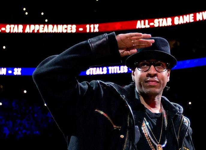 韩K联半场：弗里德约森头槌破门，光州暂1-0蔚山（韩K联半场战报：弗里德约森头球建功，光州暂以1-0领先蔚山）