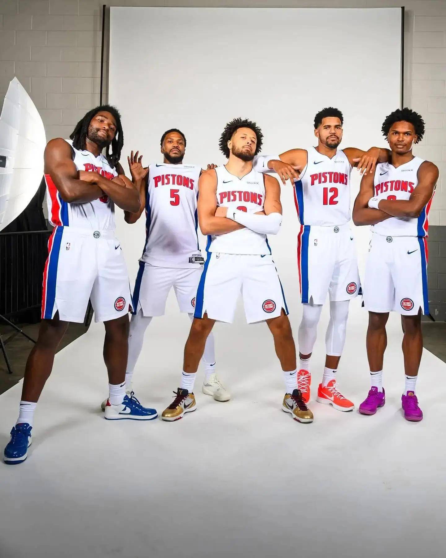 瑞天空：布莱顿2026年可能会考虑对巴莱巴约8500万欧的报价（瑞天空：布莱顿或于2026年考虑接受约8500万欧求购巴莱巴的报价）