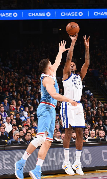 伦敦奥运马术双骄伴随爱马同日辞世 相互扶持逾二十载共谱辉煌传奇（伦敦奥运马术双雄与爱马同日谢幕 相伴二十余载共铸辉煌传奇）