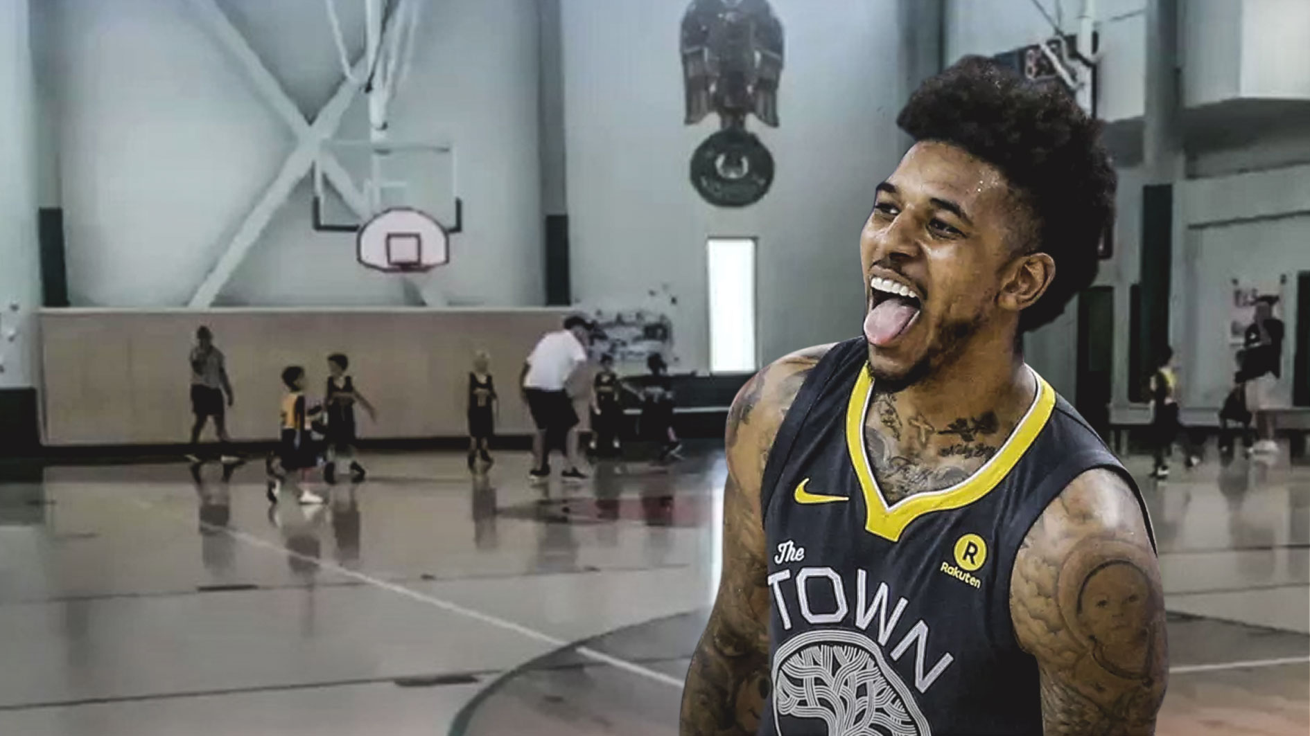 打成表演赛！徐杰单节三分6中5＊3节得到23分（比赛成了表演！徐杰单节三分6投5中，三节砍下23分）