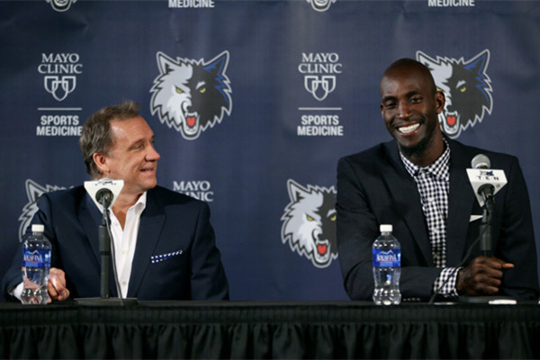 张镇麟：球队上下非常有活力 很开心和弗格并肩作战（张镇麟：球队活力十足，与弗格并肩作战让我很开心）