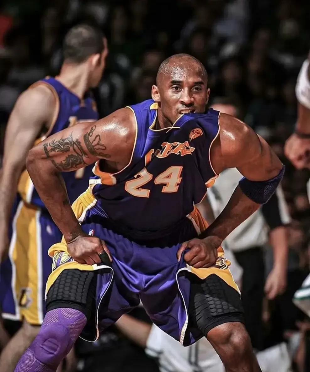 官方：荷兰队后卫哈特曼因病退出集训，不会随队出战波兰（荷兰队官方：后卫哈特曼因病退出集训，无缘对阵波兰）