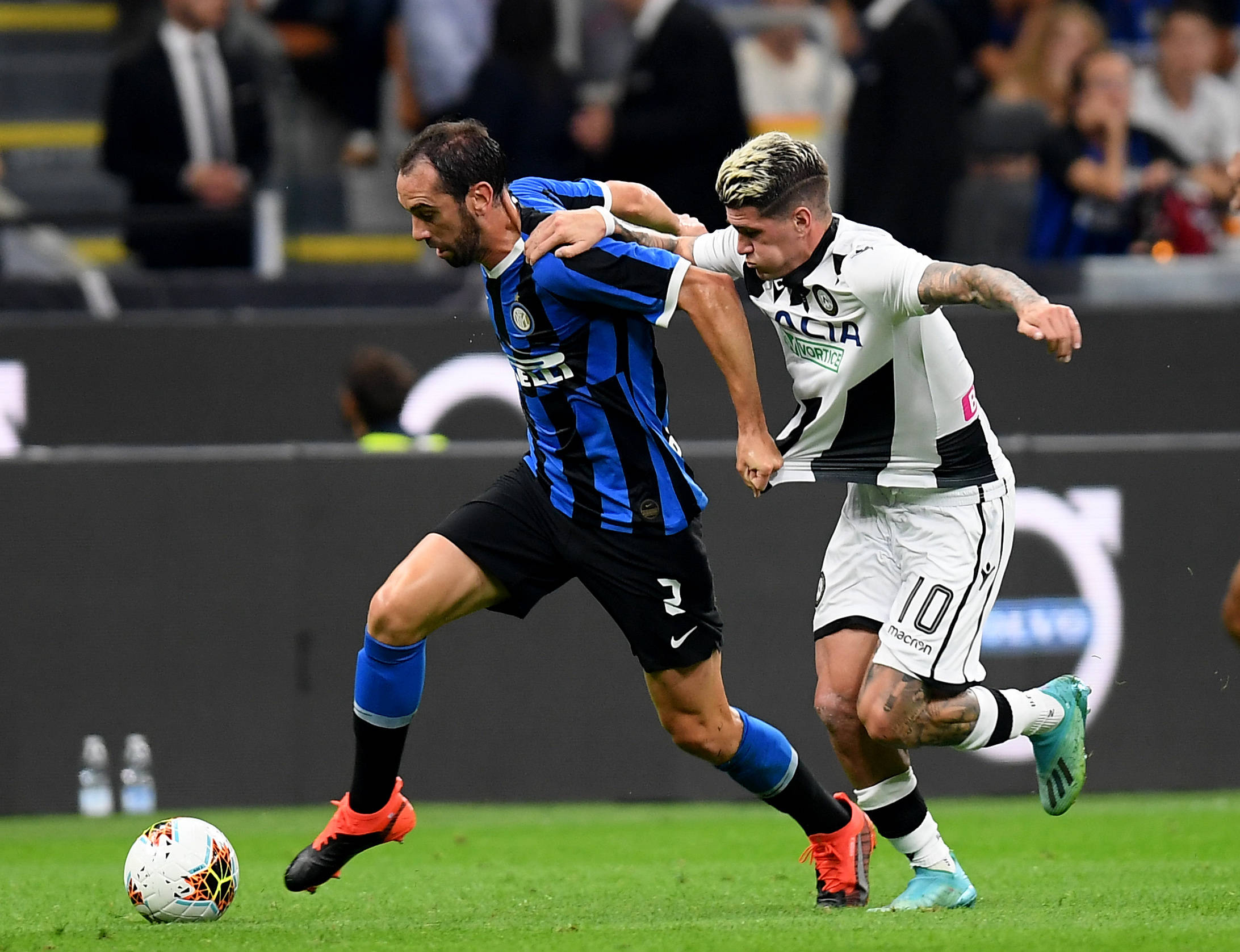 尤文客场3-2博德闪耀，乔纳森-戴维绝杀，奥蓬达、麦肯尼建功（尤文客场3-2险胜博德：乔纳森-戴维压哨绝杀，奥蓬达、麦肯尼建功）