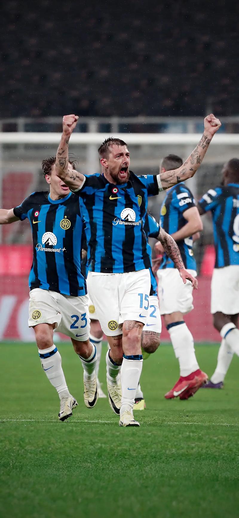 这队进攻端火力全开（这支球队进攻火力爆棚）