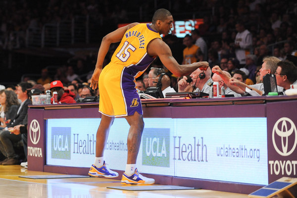 扎巴尔尼：球队已经做好准备对阵拜仁，我们对自己很有信心（扎巴尔尼：我们已整装迎战拜仁，信心十足）