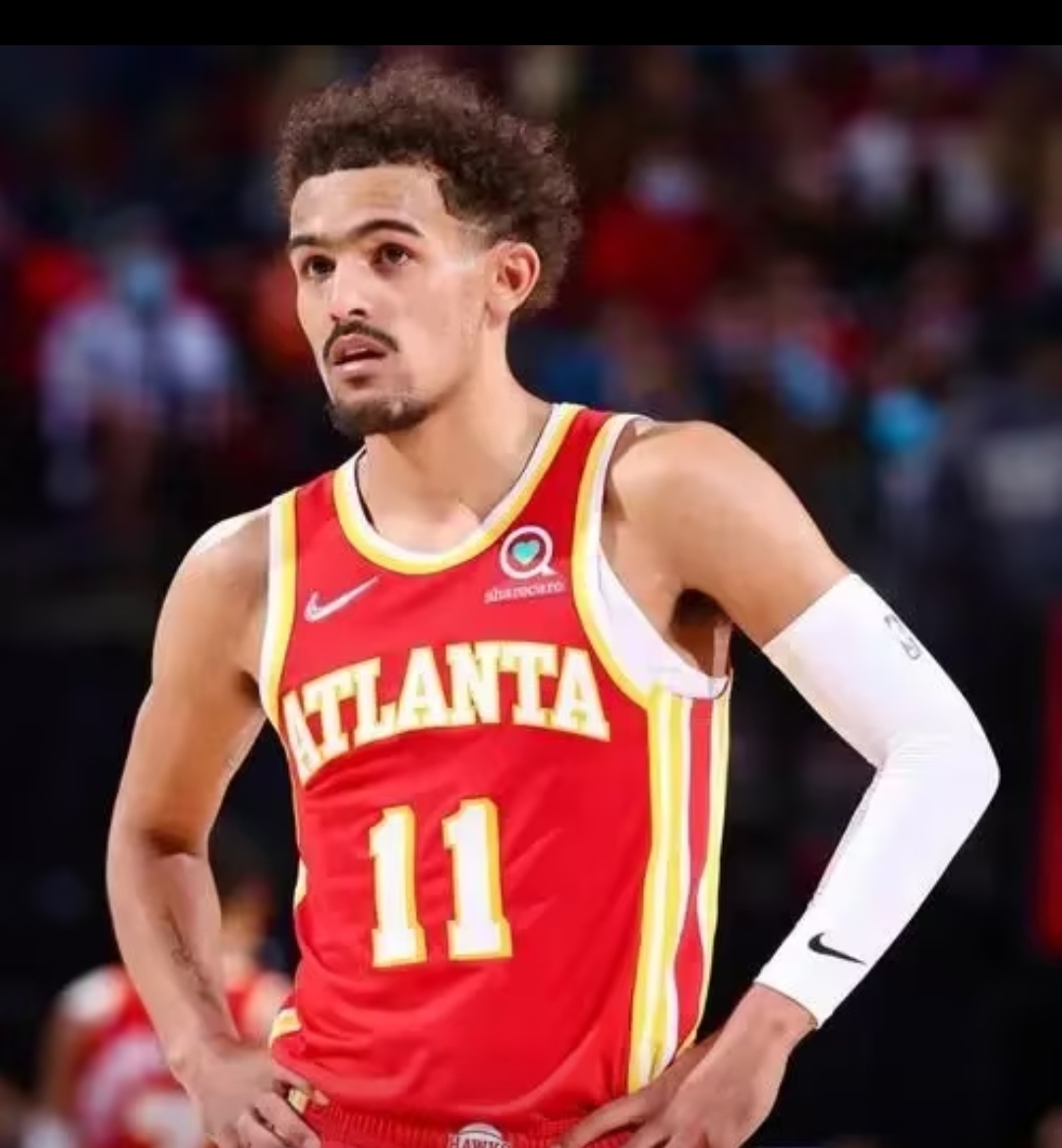 新秀闪耀，弧顶绝妙传球展现团队魅力（新人表现抢眼，弧顶妙传诠释团队风采）