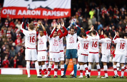 国安亚冠末轮计划展示足协杯奖杯但未成行，将为池忠国办纪念仪式（国安亚冠末轮原定展示足协杯未果，将为池忠国举行纪念仪式）