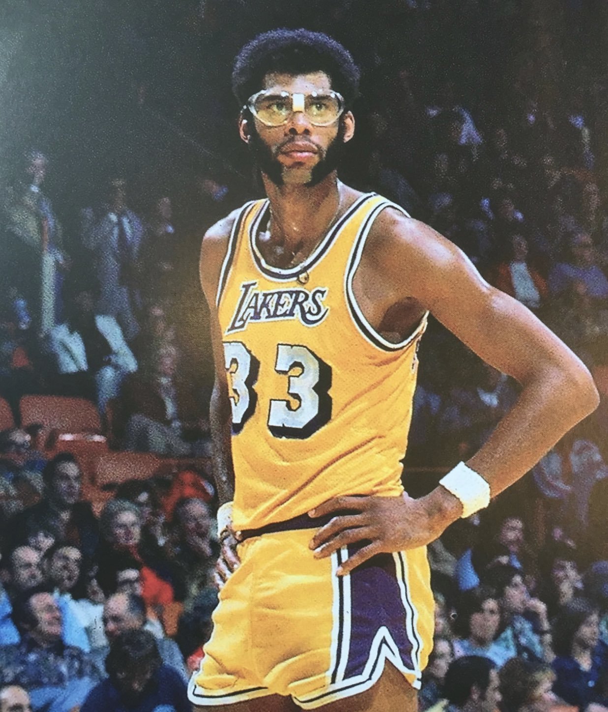 体坛联播｜斯洛特首度公开回应萨拉赫，曼联4比1大胜狼队（体坛速递｜斯洛特首次回应萨拉赫，曼联4比1击败狼队）