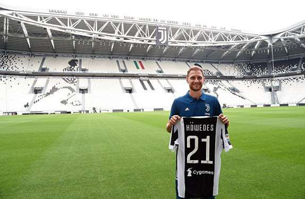 李新翔：希望下个赛季表现更稳定；今年真是很梦幻的一年（李新翔：期待下赛季发挥更稳定；感叹今年如梦似幻）