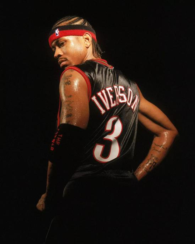 太阳报：加布里埃尔卷入业余球场冲突，与犯规球员当面对峙（太阳报：加布里埃尔涉业余赛场冲突，与犯规者正面交锋）