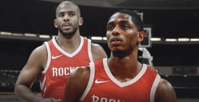 阿莫林：执教曼联一年后我有所改变，我需要根据比赛进行调整（阿莫林：执教曼联满一年有所变化，需视比赛情况作出调整）