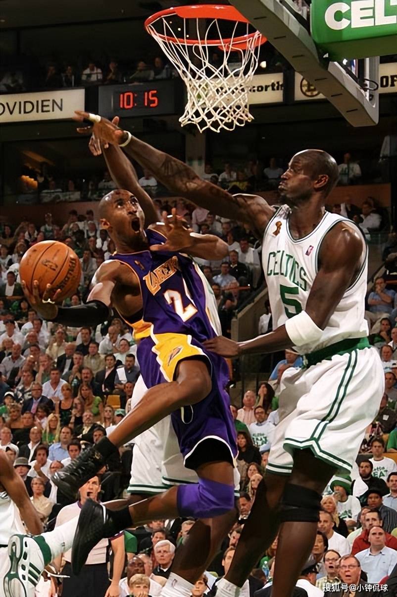 并非诺坎普首秀，世体：弗里克曾跟随拜仁在诺坎普踢过比赛（世体：弗里克早已随拜仁做客诺坎普，此行并非首秀）